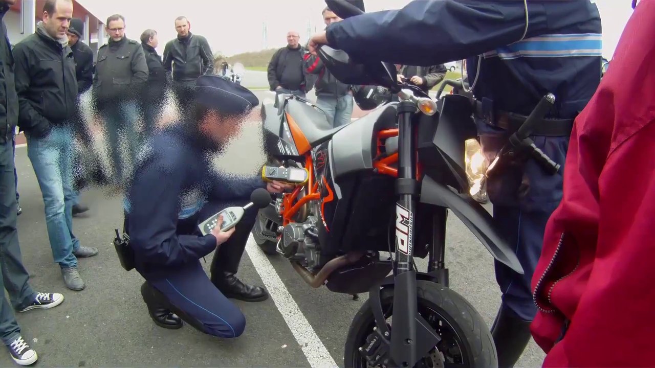 KTM1 - 0 Police