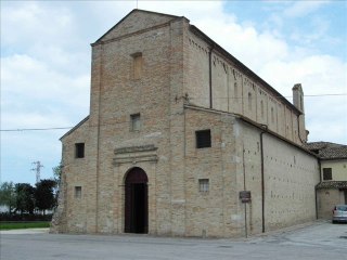 SANTA MARIA A PIE’ DI CHIENTI (MONTECOSARO, MACERATA, ITALY)