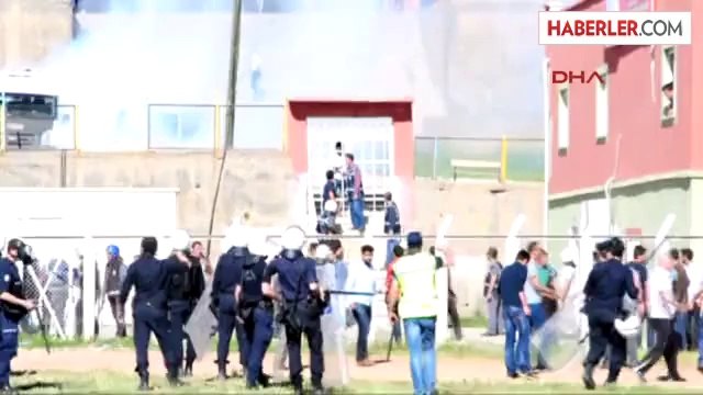 Amatör Maçta Kavga: 3 Yaralı