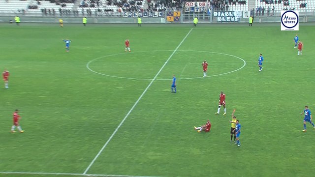 Le carton rouge d'Hugo Cianci (GF38) face à Tarbes