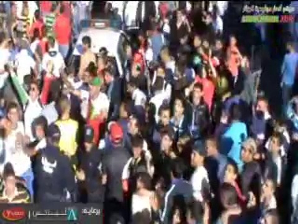 un défilé du Mouloudia à la européenne a bab el oued  et alentour