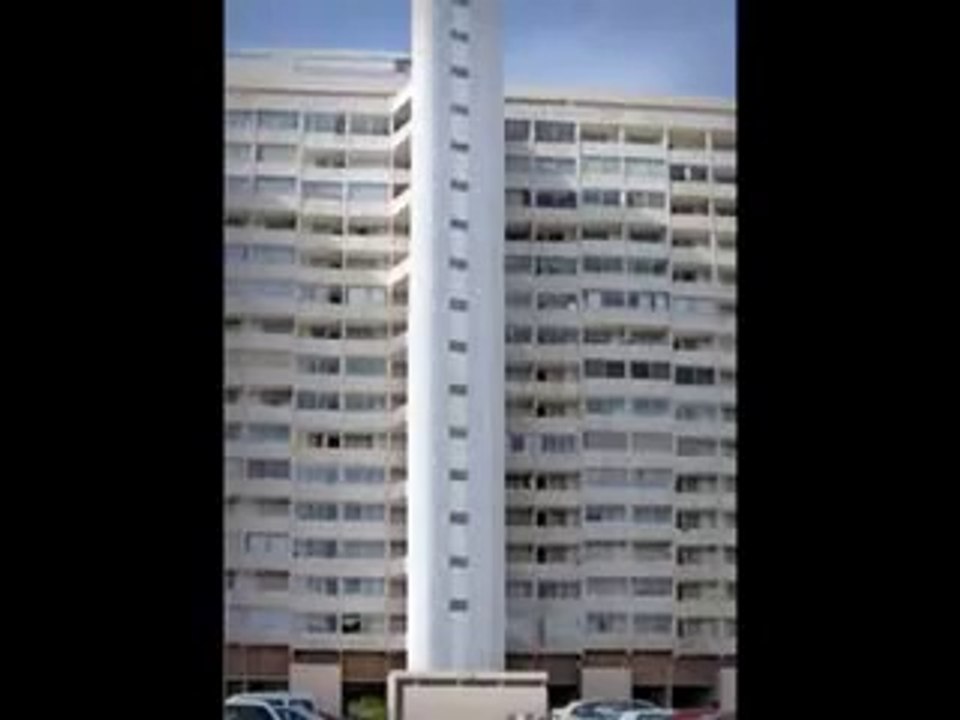 Marseille (13) : visite de la cité "Bel Ombre"