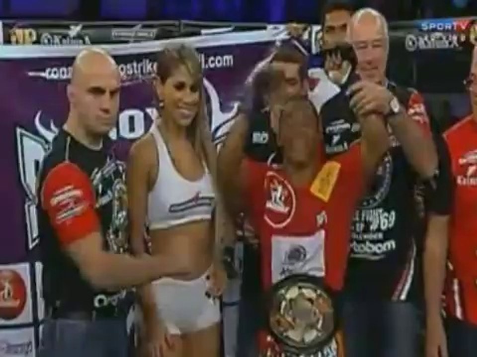 Van en Jungle Fight