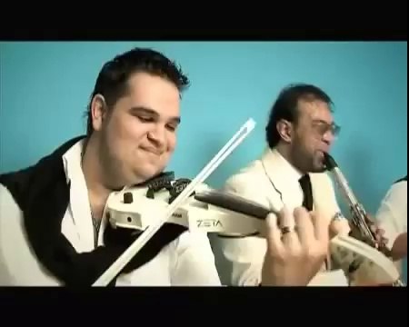 MIHAITA PITICU SI SORINEL PUSTIU - VREAU SA-MI FAC STATUIE IN FATA PORTII (OFICIAL VIDEO)