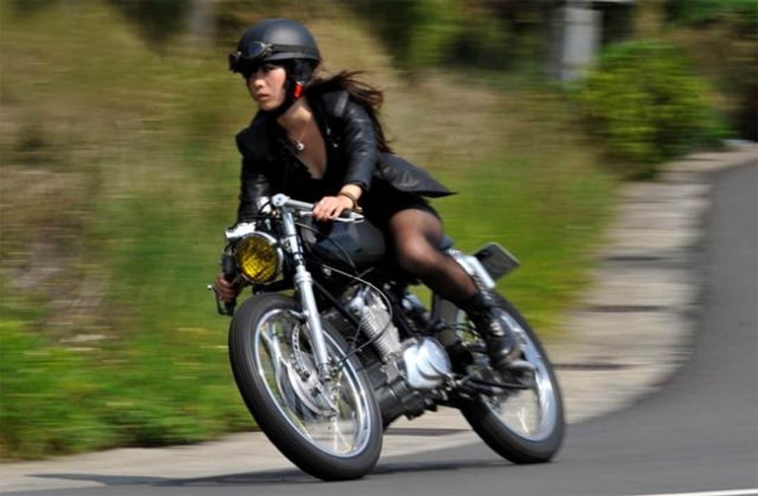 IRON BIKERS: MOTO DE CARACTERE ONLY