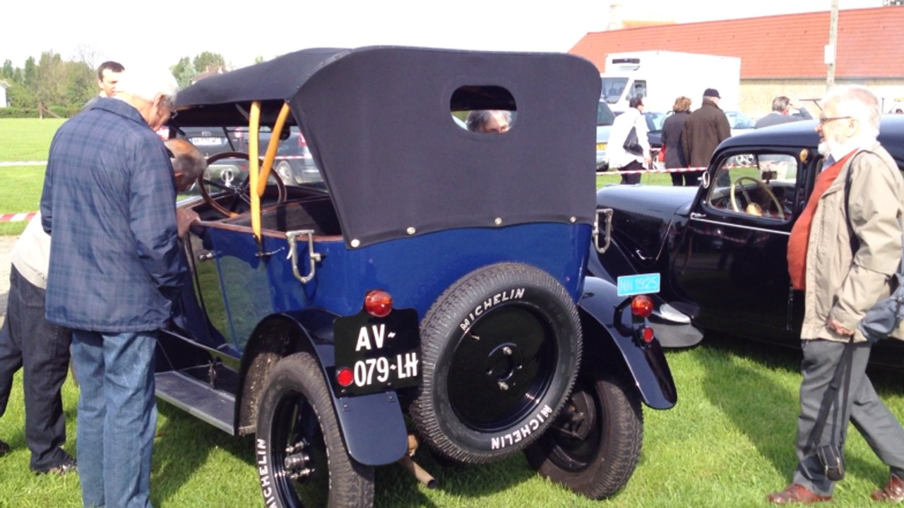 Rassemblement de véhicules de collection