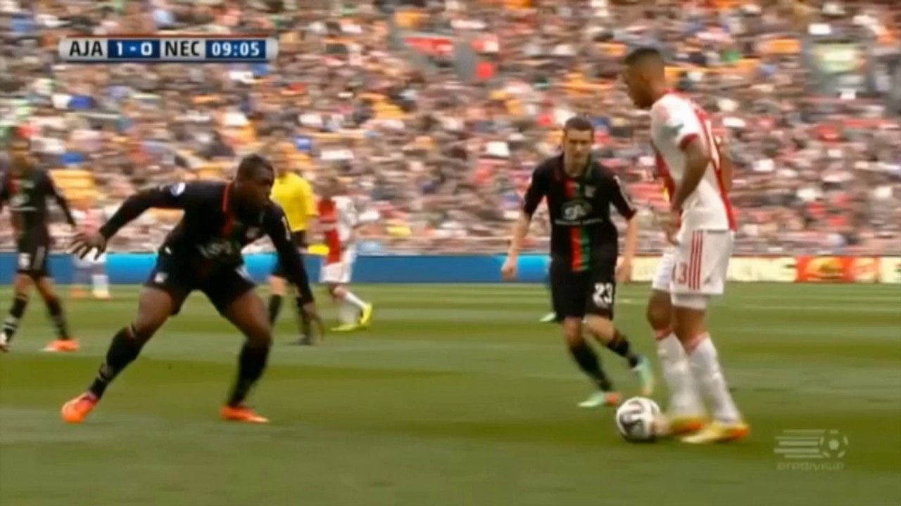 Ex-Buli-Kicker mit Traum-Eigentor gegen Ajax