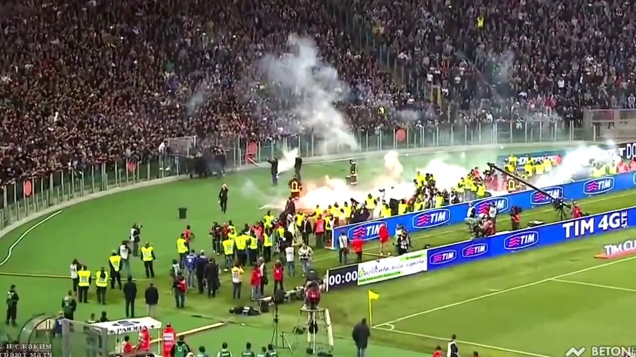 Fiorentina vs Napoli  (Fans Send Bomb)