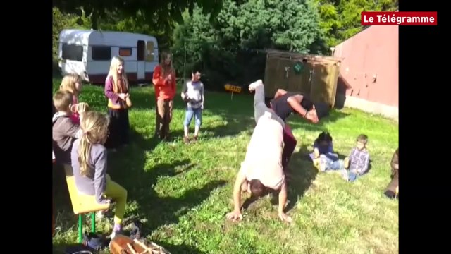 Tréduder (22). Initiation à la capoeira