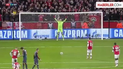 Mesut Özil, En Kötü Transferler Arasında Gösterildi