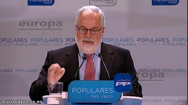 Cañete promete menos impuestos y menos paro