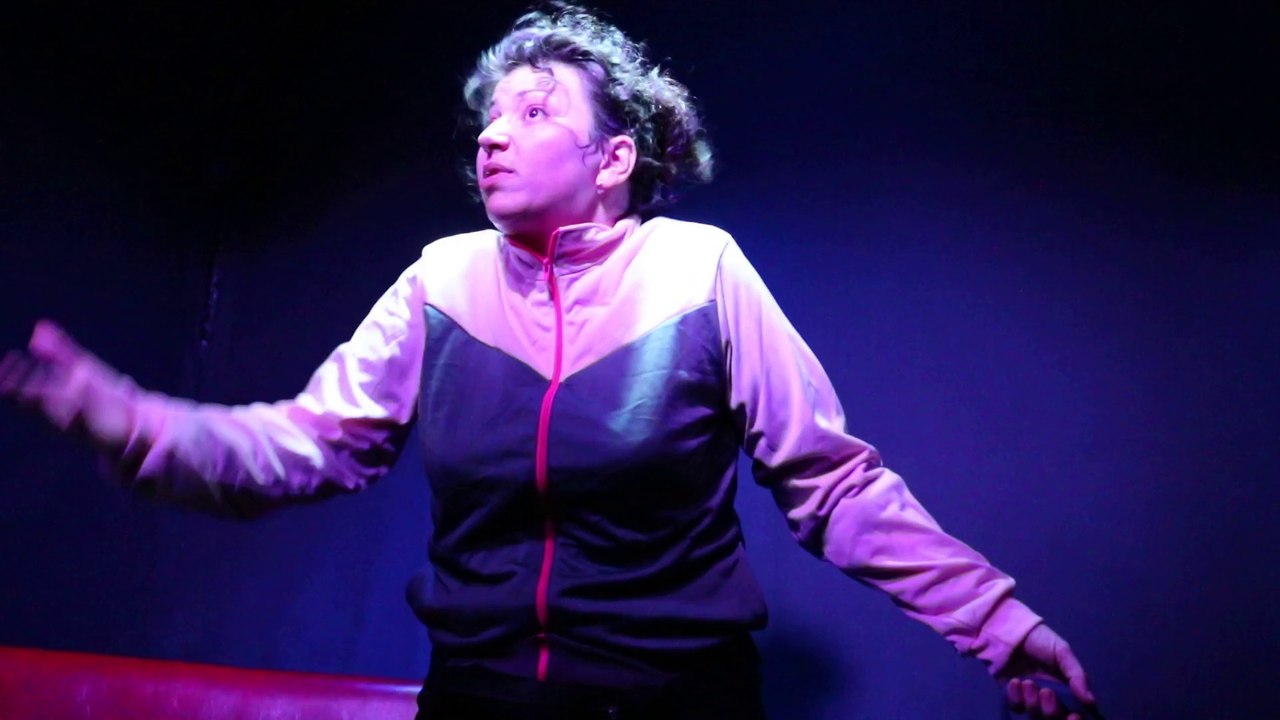 Bénédicte VIDAL Sketch "Monique de Namur - La Fan"