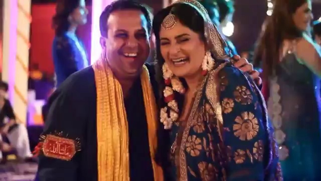 Pakistani Celebs Dancing at Wedding