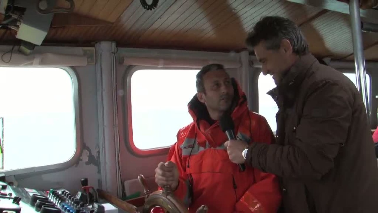 A bon port [S5E24] Baptême du voilier SFS #3