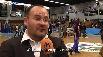 Flames huilt in kleedkamer na nederlaag - RTV Noord