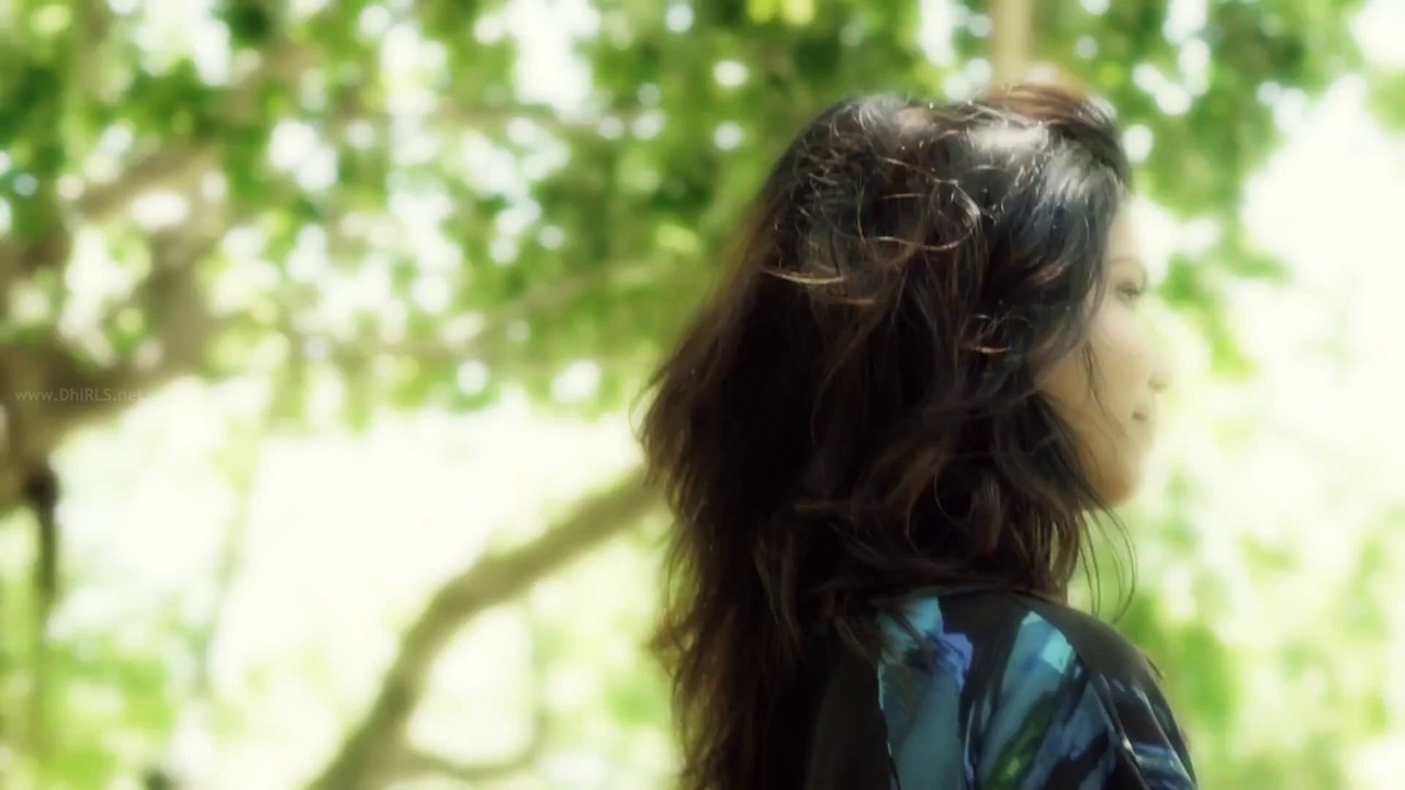 Yes E feat. Faari - Hinithun (2013)