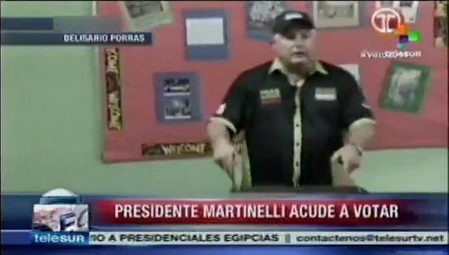 Causa polémica presidente Martinelli al votar en comicios panameños