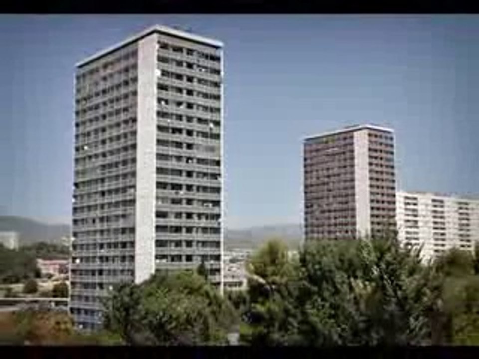 Marseille (13) : visite de la cité "Frais Vallon"