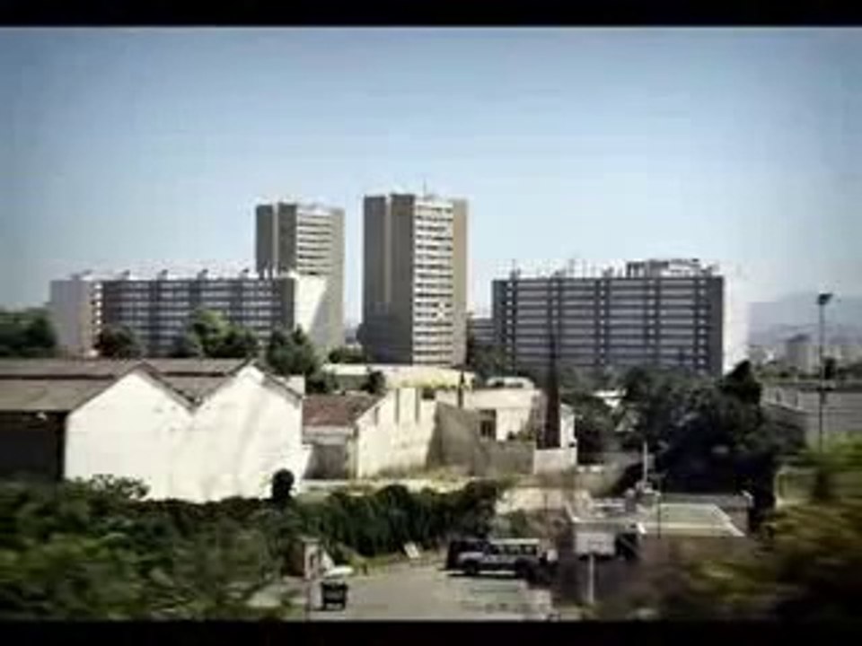 Marseille (13) : visite de la cité "Jean Jaures"