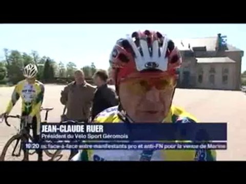 Hervé Féron ouvre la voie aux cyclistes du Tour de France pour l'étape Tomblaine - Gérardmer