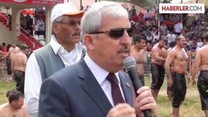 Kumluca'da Başpehlivan Recep Kara Oldu