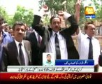 Karachi lawyers protest outside Sindh Assembly