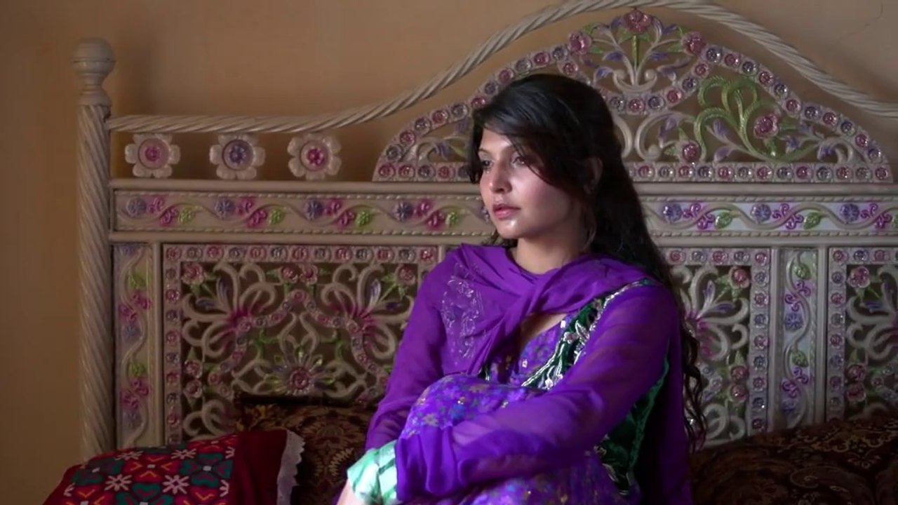 لولو (شولے حیاشنگ) بُروشسکی ویڈیو گانا۔۔ Brushaski lolo (shulay heishxing)