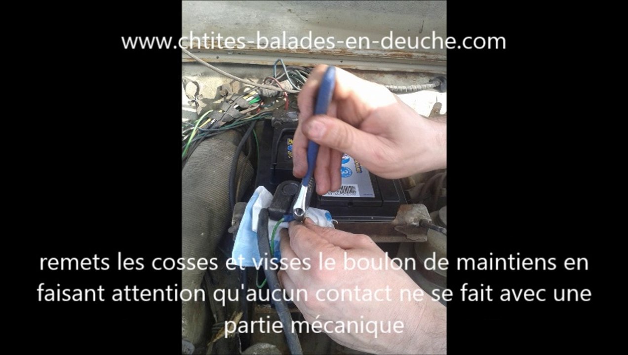 ch'tites balades en deuche - changement de batterie 2CV