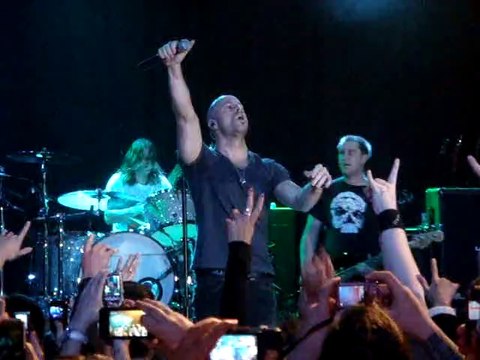 Daughtry - Feels Like Tonight