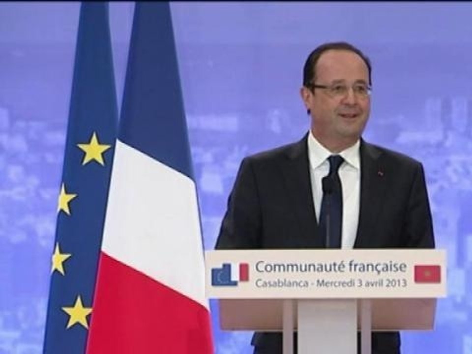 ZAPPING - Hollande: 2 ans de petites blagues à l'Elysée en 2 minutes - 05/05