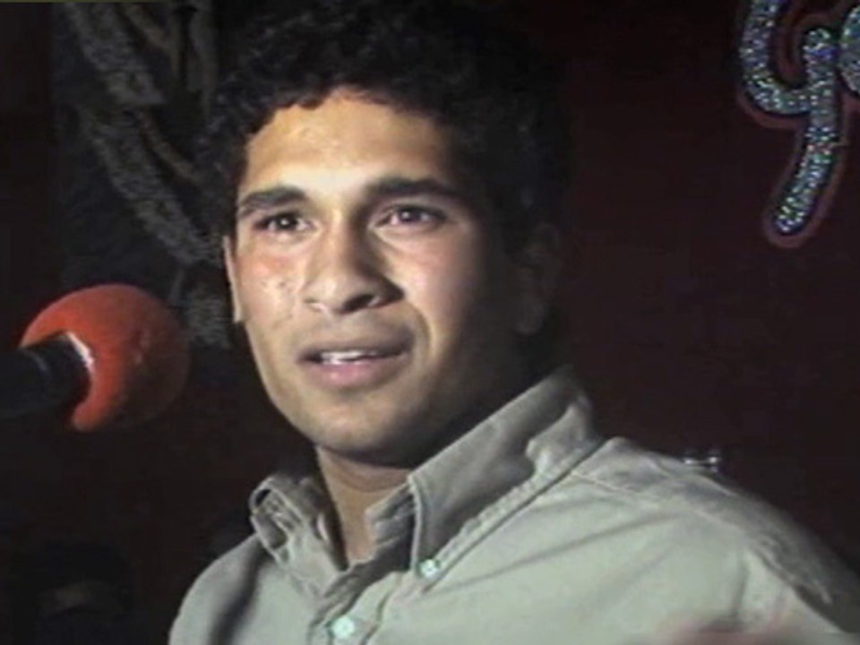 Sachin Tendulkar (Rare video) at Raj Kapoor Mem...