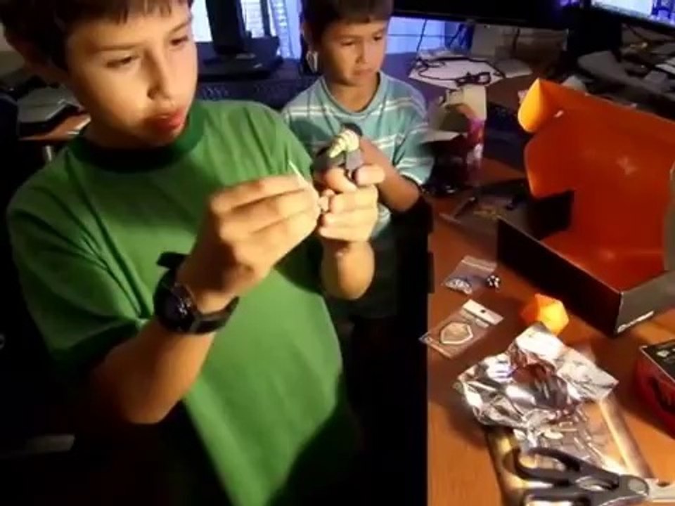 Lootcrate Unboxing- Kids Opening April Dragon Themed LootCrate