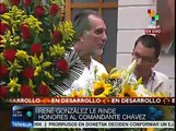 Héroe cubano René González rinde homenaje a Hugo Chávez