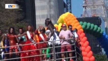 Desfile del Orgullo Gay da color a las calles de Sao Paulo