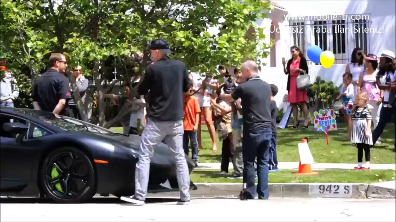 Lamborghini Çocukların Hayallerini Gerçekleştiriyor