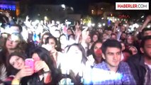 Zonguldak Gripin Konserinde 4 Bin Kişi Aynı Anda Selfie Pozu Çekti Yeniden