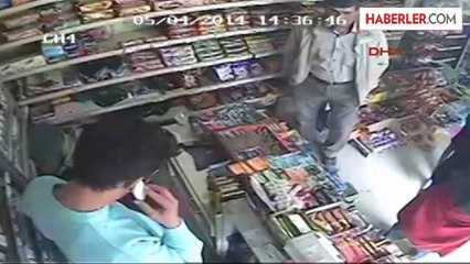 Market Kasasından Para Çalarken Kameraya Yakalandı