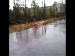 Massive landslide swallows up cars in Baltimore