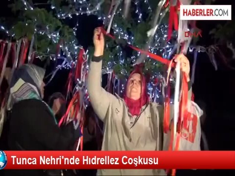 Romanlar Tunca Nehrinde 'Arındı'