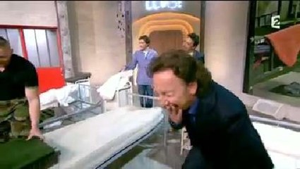 Enorme fou rire pour Stéphane Bern sur France 2