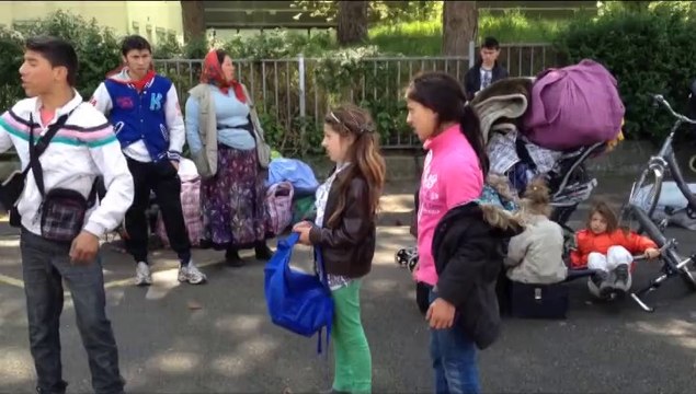 Roncq : les familles roms evacuées de la rue de Lille par la police