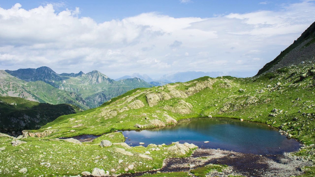 Senderismo en los Alpes franceses de viaje por Francia