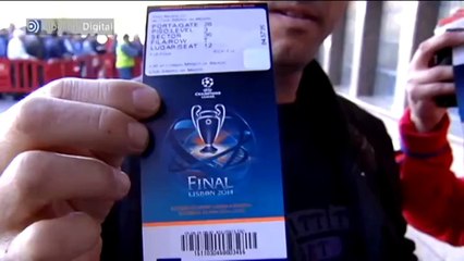 Interminables colas en el Vicente Calderón para conseguir entradas de la final de la Champions