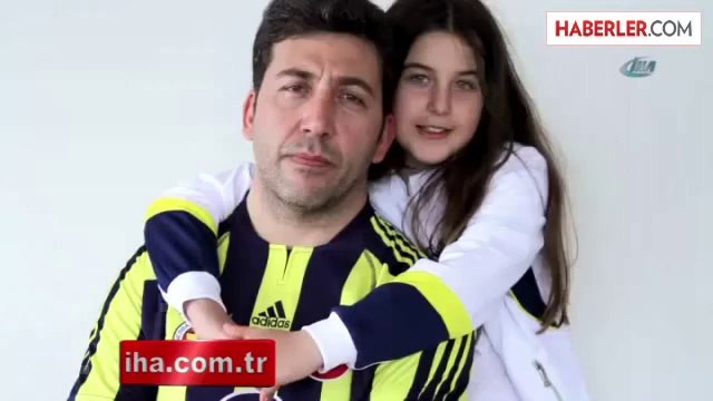 Ünlüler 'Adalete Fener Yak' Kampanyası İçin Kamera Karşısına Geçti