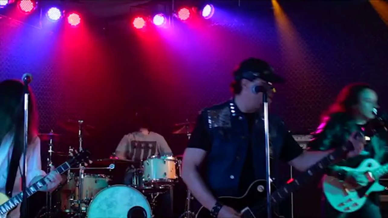 THE MIGHTY SWINE - LAST MAN STANDING (OFFICIAL)
