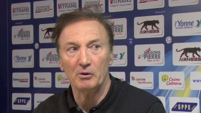 Après Auxerre - HAC (2-1), réaction d'Erick Mombaerts