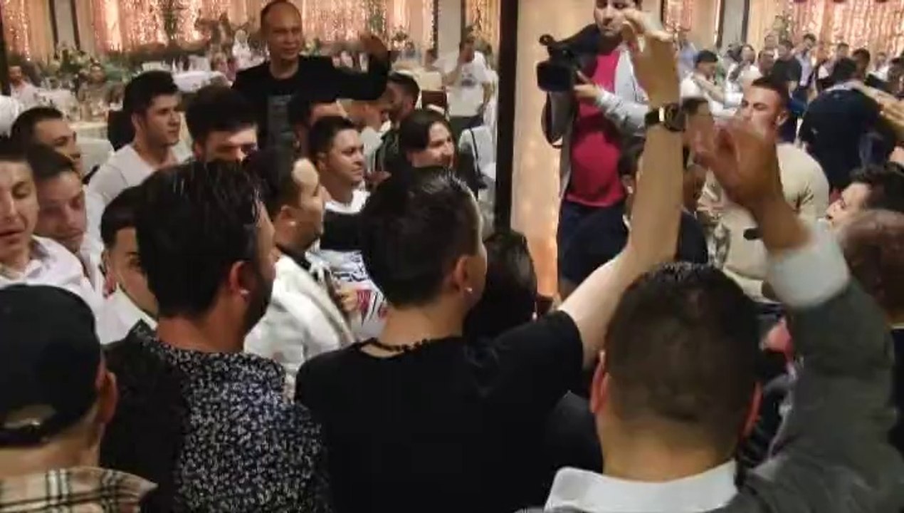 FLORIN SALAM SI BIJU - E MANU (ZIUA LUI MANU)