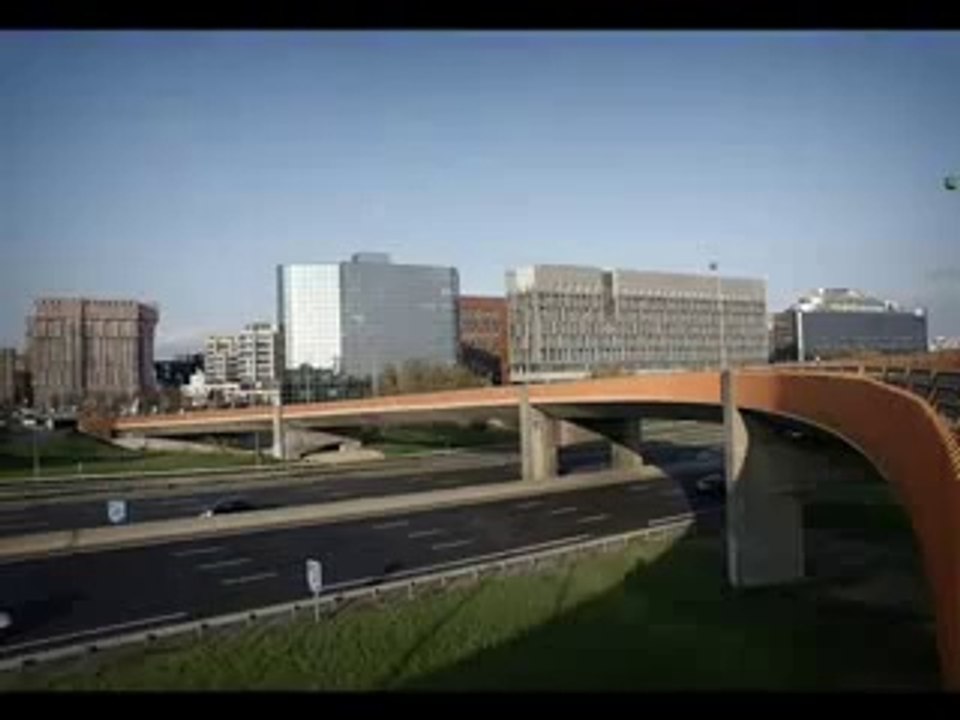 Noisy-le-Grand (93) : visite de la cité "Le Pal...