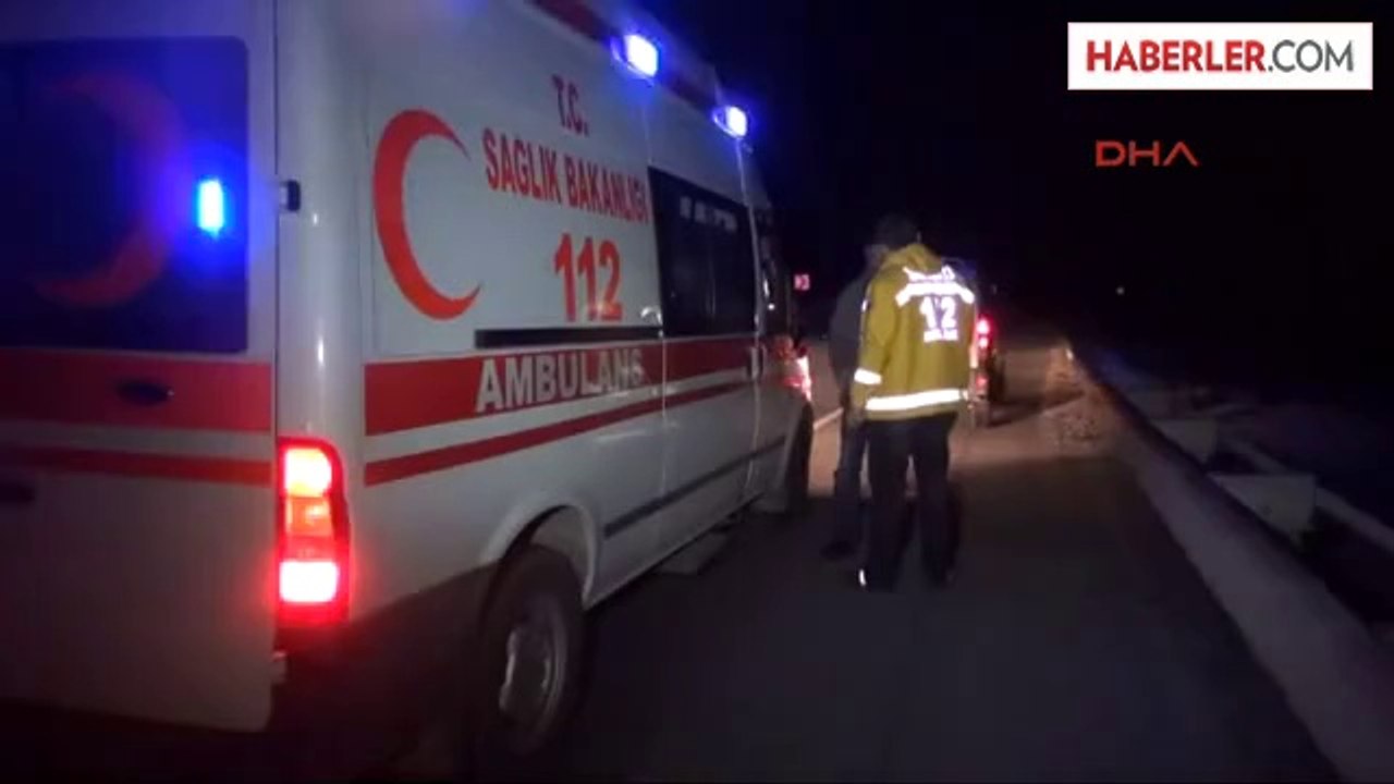 Tır Bariyerlere Çarptı, Sebzeler Yola Saçıldı