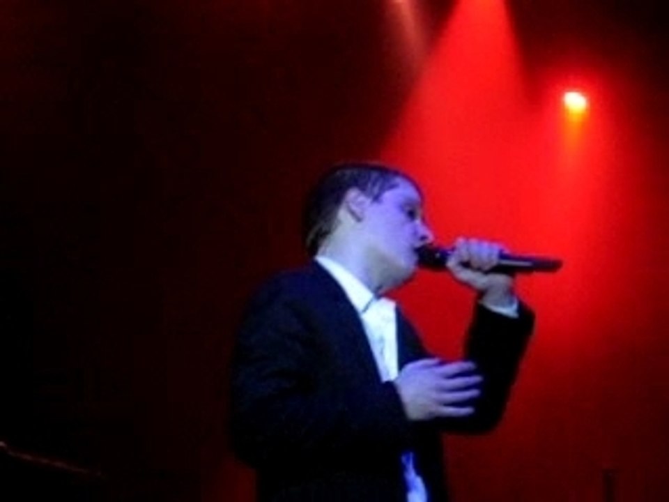 Benabar halle tony garnier